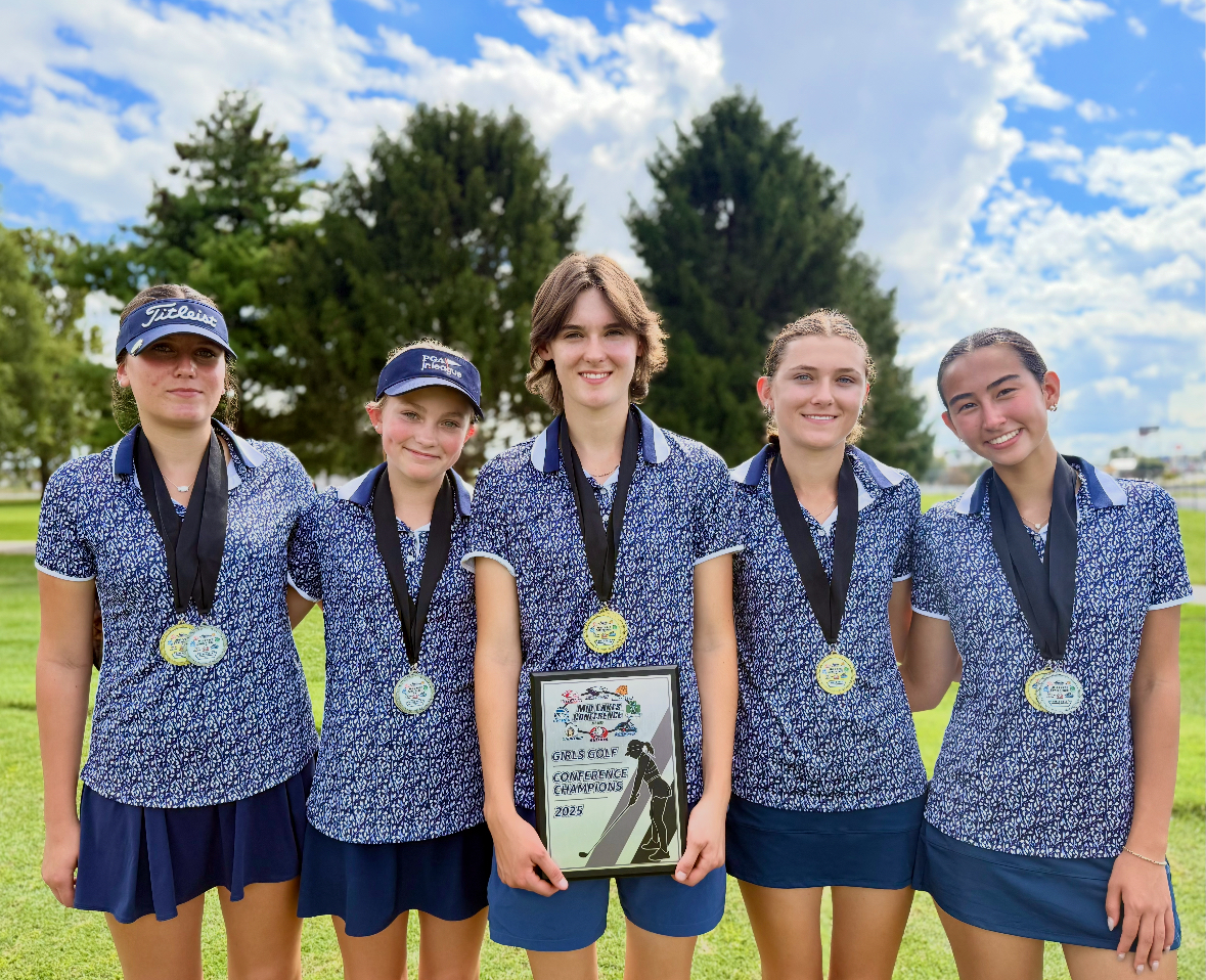 Girls Golf Advances to State Tournament